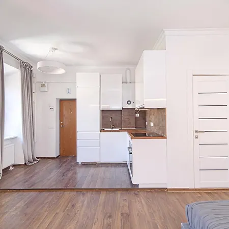 Welcoming Studio In Historic With Free Parking By Urban Rent Apartament