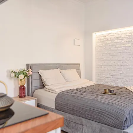 Apartment Welcoming Studio In Historic With Free Parking By Urban Rent Vilnius