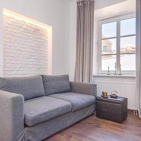 Welcoming Studio In Historic With Free Parking By Urban Rent Apartment
